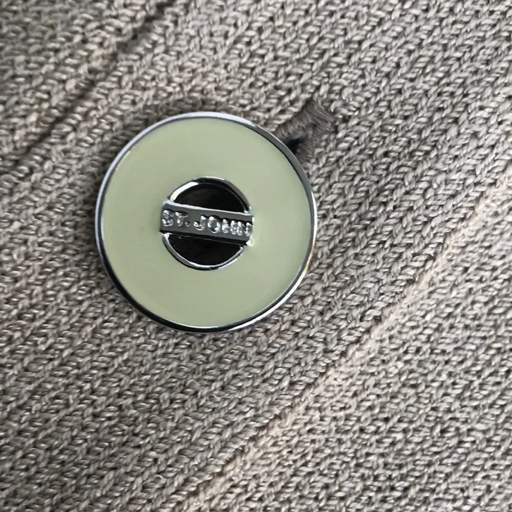 St John Collection - Picture 3 of 6